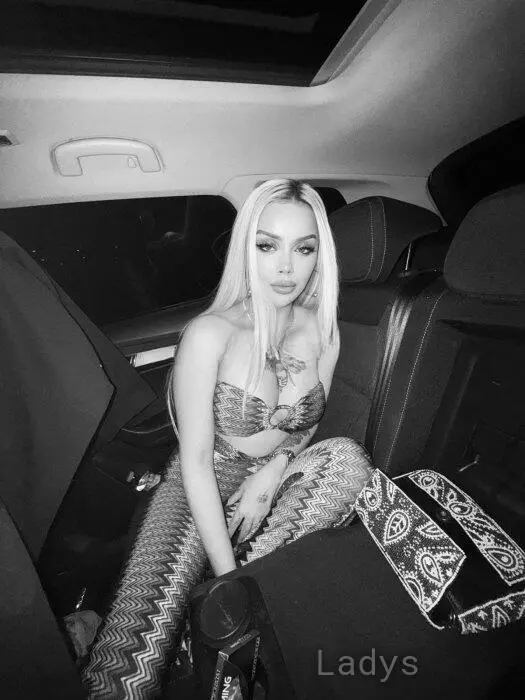 Profil de Romane, 20 ans, Escort girl à LaChevillotte