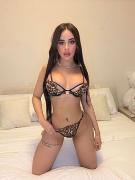 Profil de Laurence, 25 ans, Escort girl à Glanon