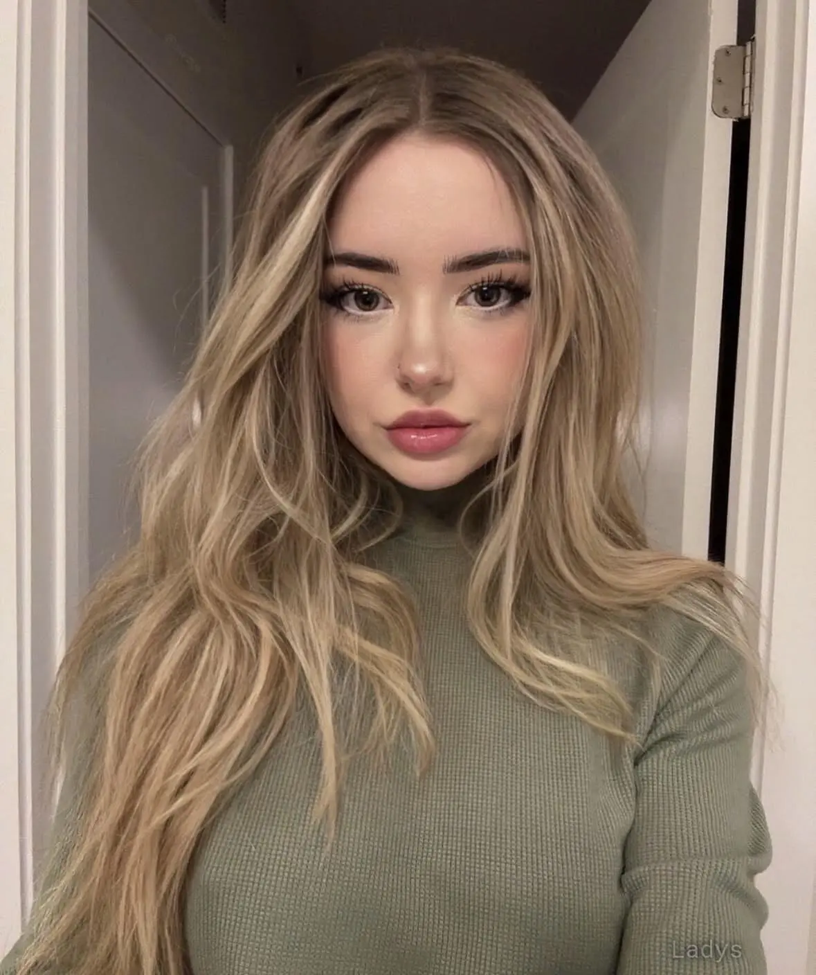 Profil de Clara, 25 ans, Escort girl à Croisette